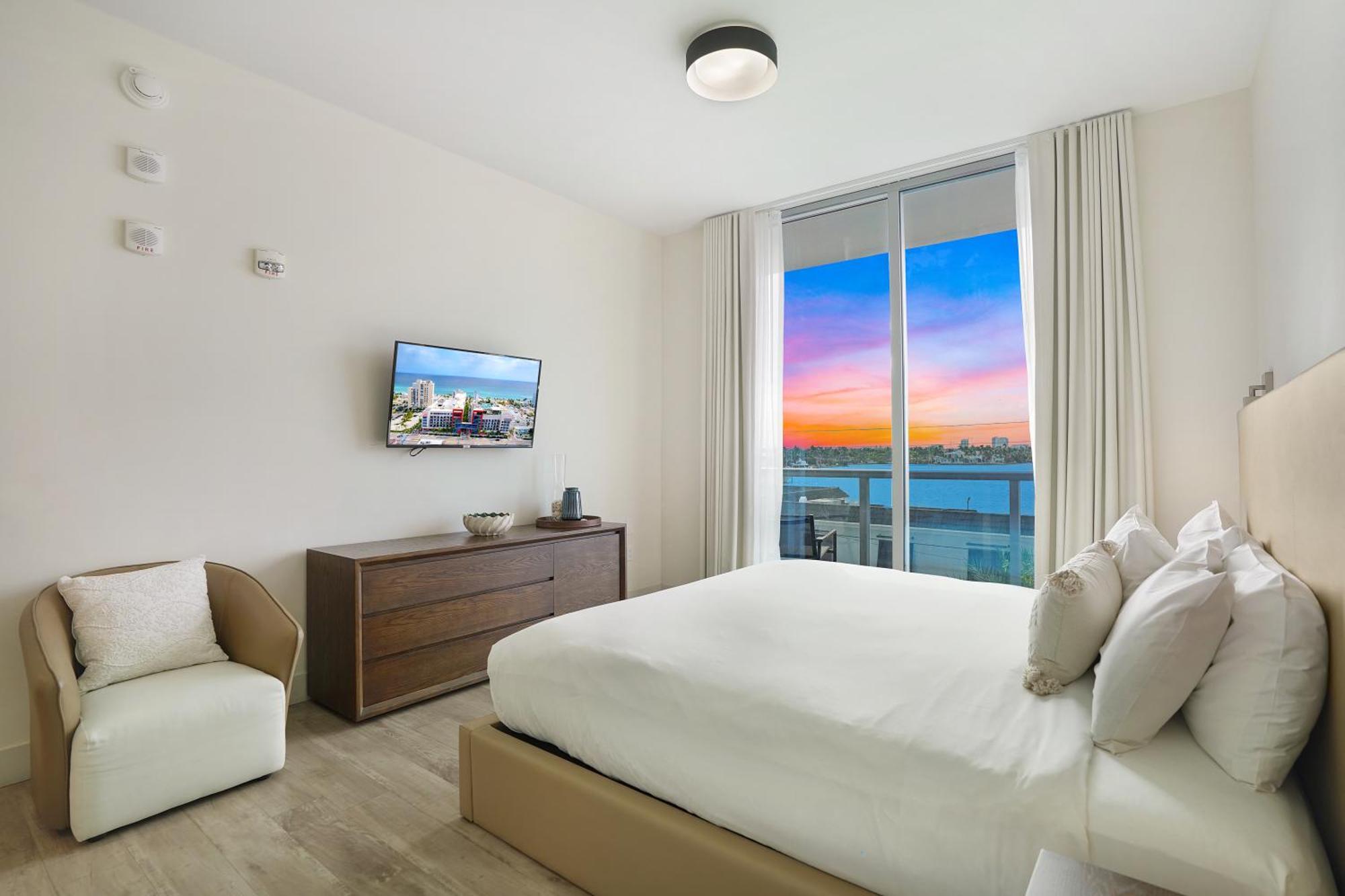 Ch Luxury Condos & Studios On The Beach 할리우드 객실 사진