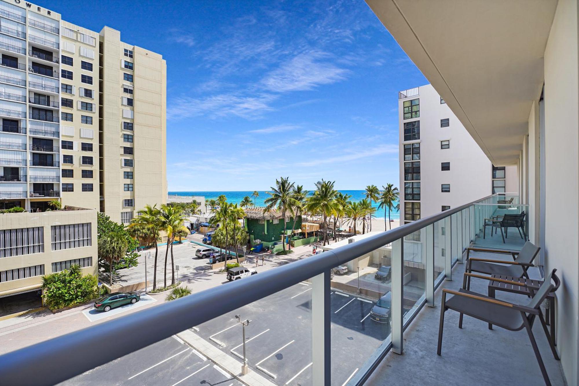 Ch Luxury Condos & Studios On The Beach 할리우드 객실 사진